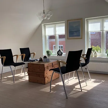 Dejlig I Den Gamle Bydel Villa Logstor