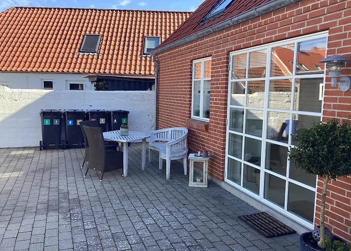 Dejlig I Den Gamle Bydel Villa Logstor